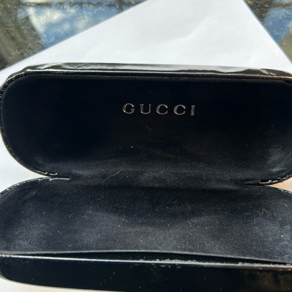 Gucci Vintage Sunglasses- blue lens with Gucci case. - Picture 3 of 6